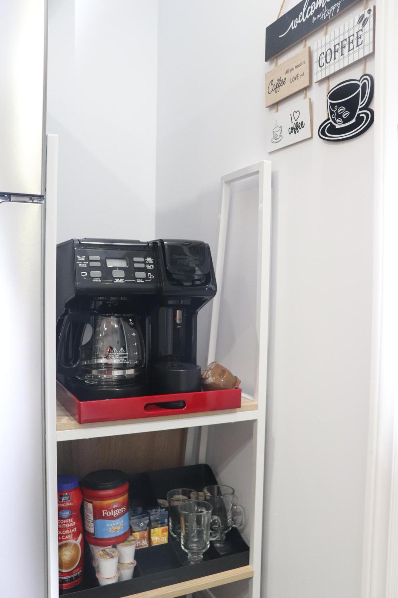 Garden 2 Bedroom Apt - Free Parking Wifi Laundry Workstation Brampton Exterior photo