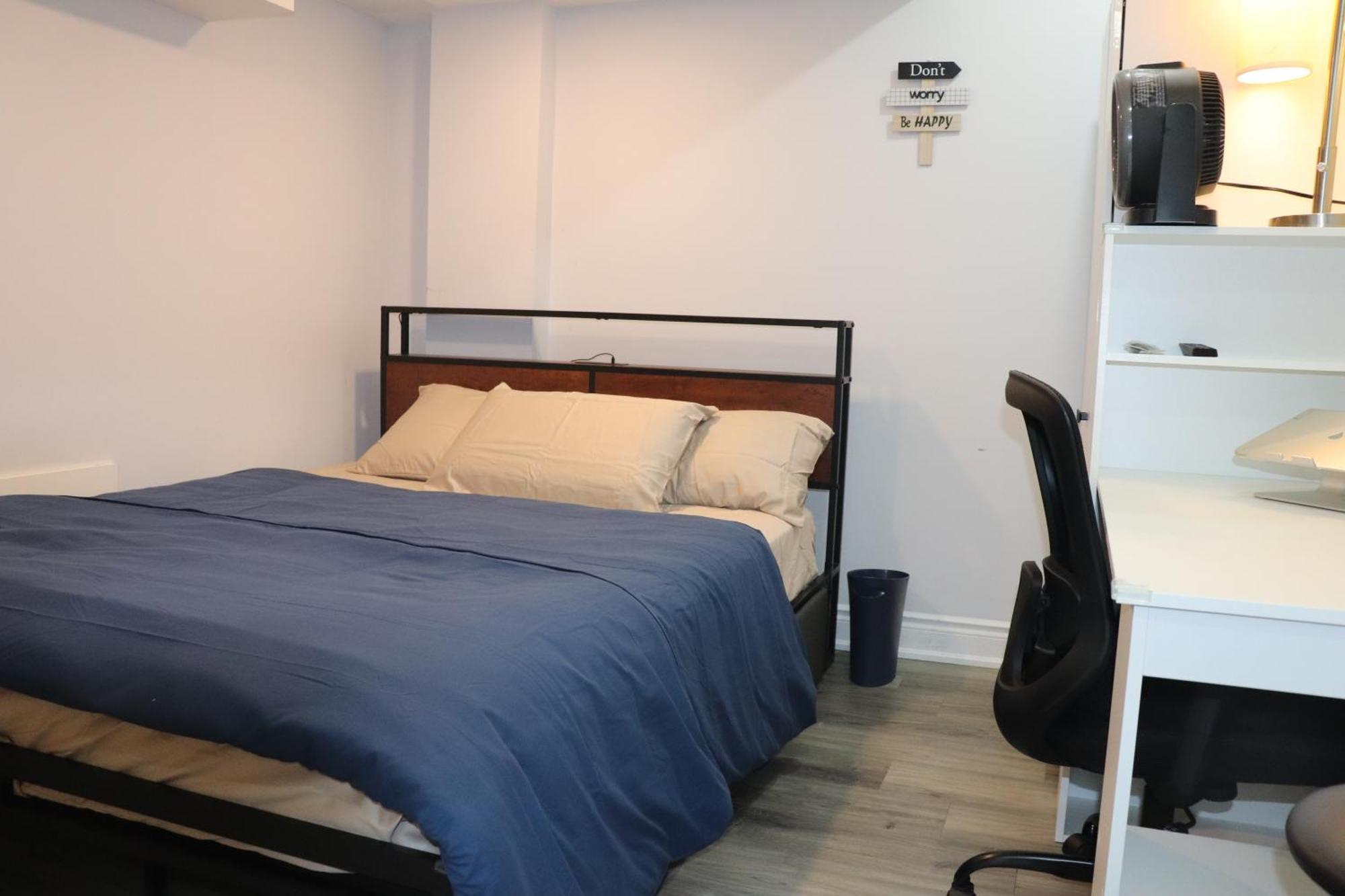 Garden 2 Bedroom Apt - Free Parking Wifi Laundry Workstation Brampton Exterior photo